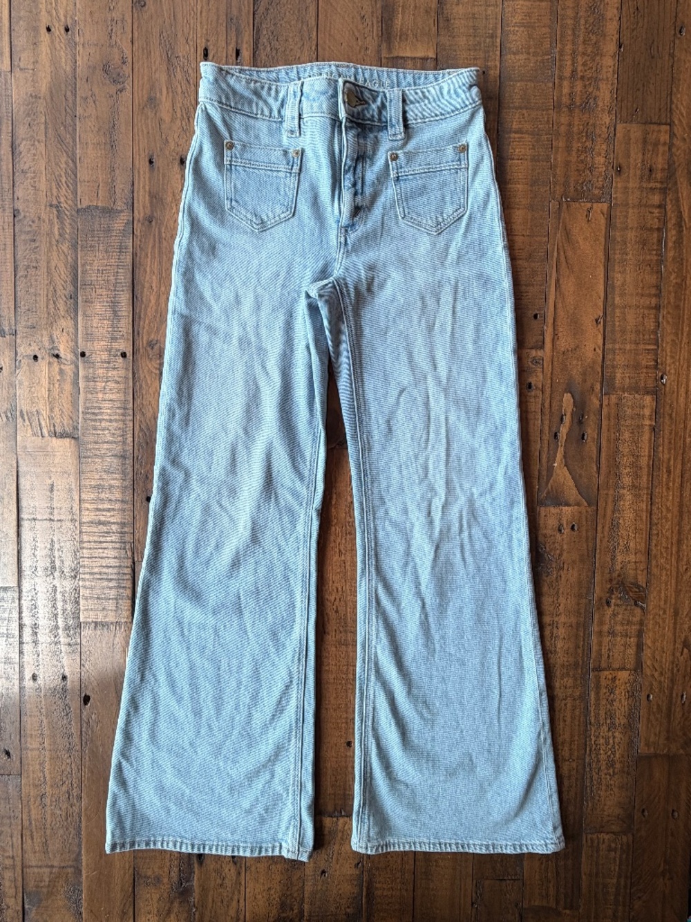 American Eagle Super High Waisted Wide Leg Light Wash Jeans Size 00 Regular